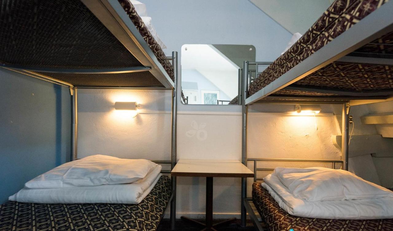 Euphemia Budget Old Canal Zone Hostal